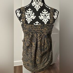 Banana Republic Tropical Leaf Pleated Patterned Blouse